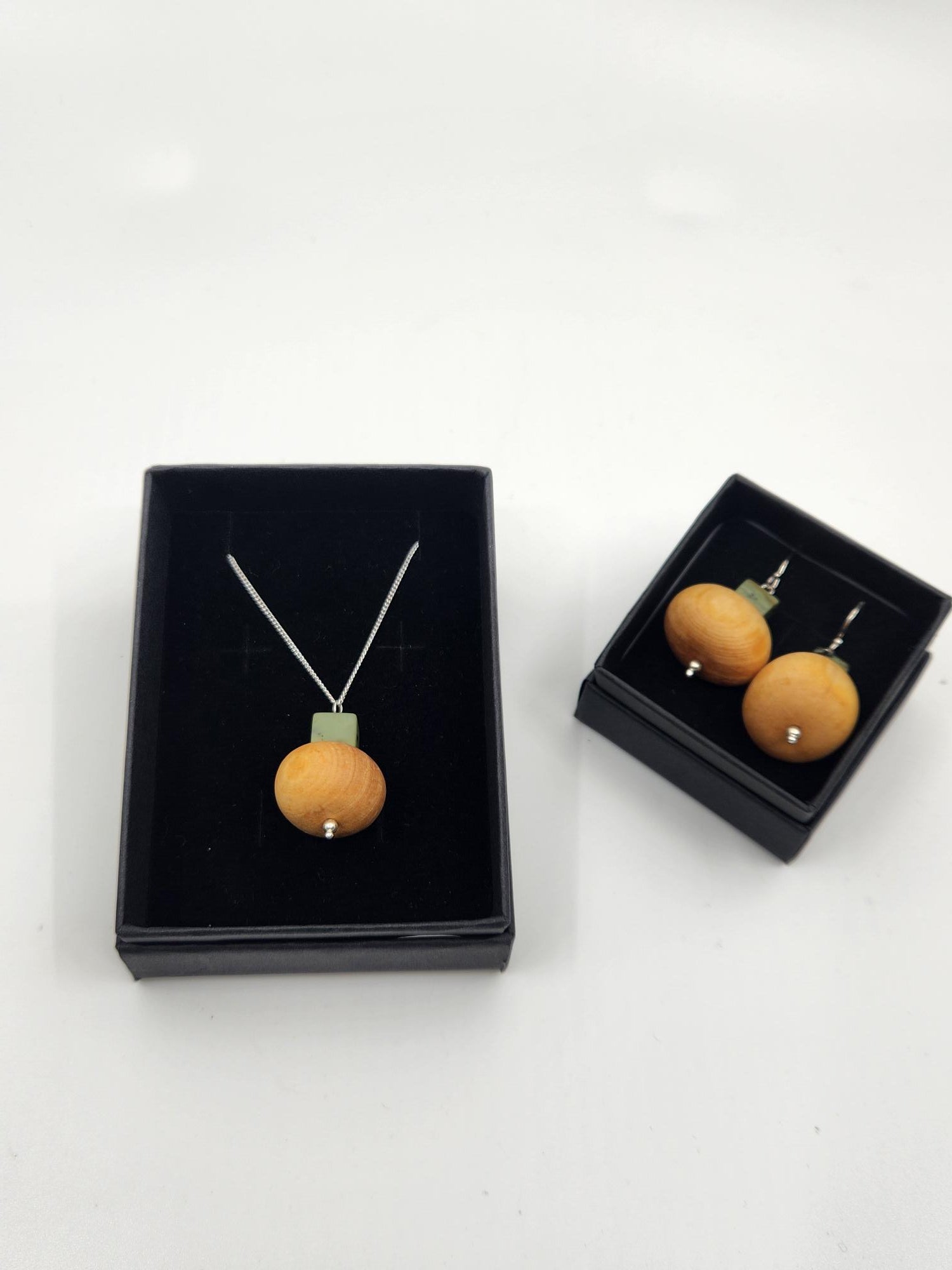 Tasmanian Jade and Huon Pine Necklace