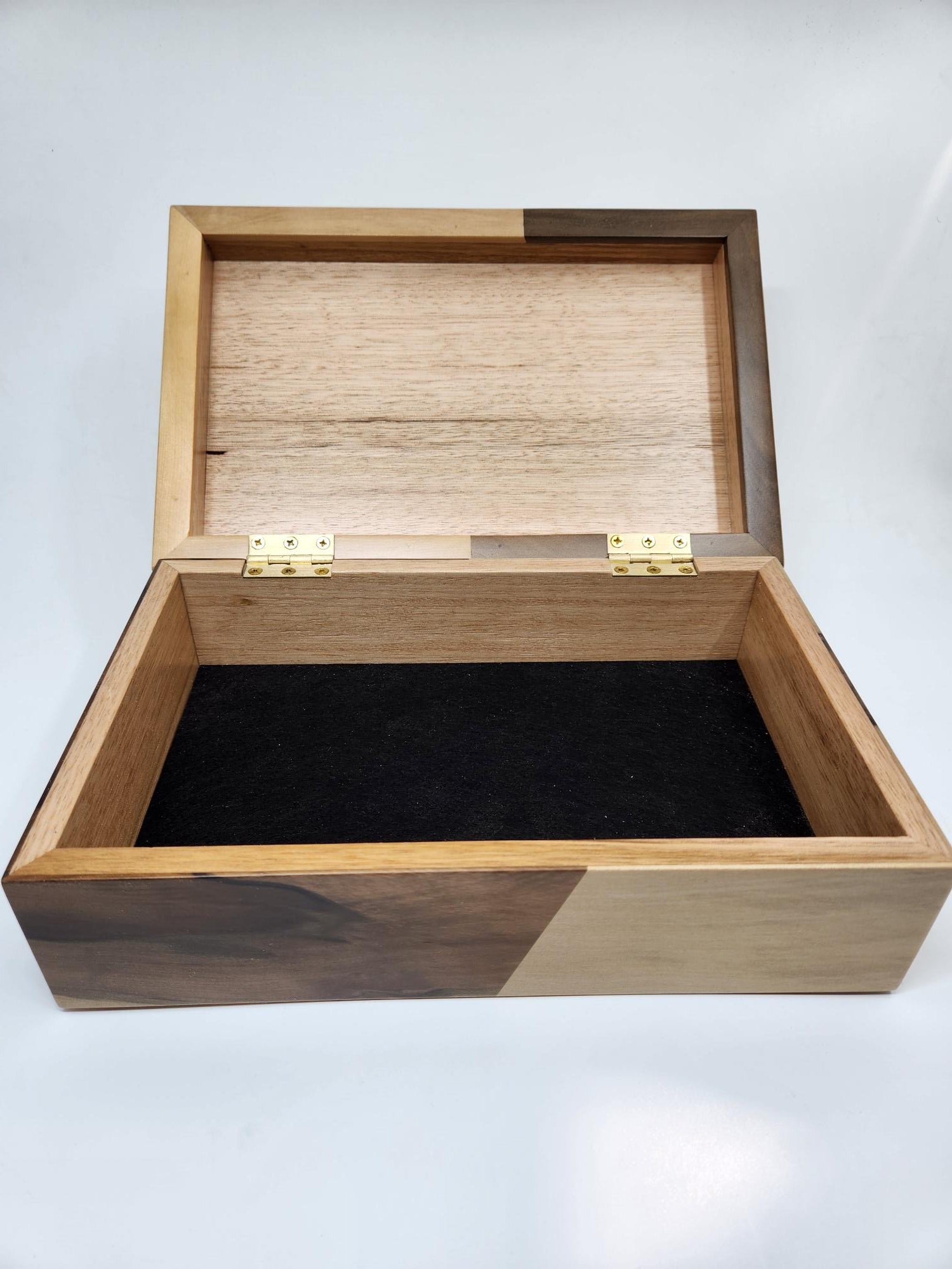 Blackheart Sassafras Box
