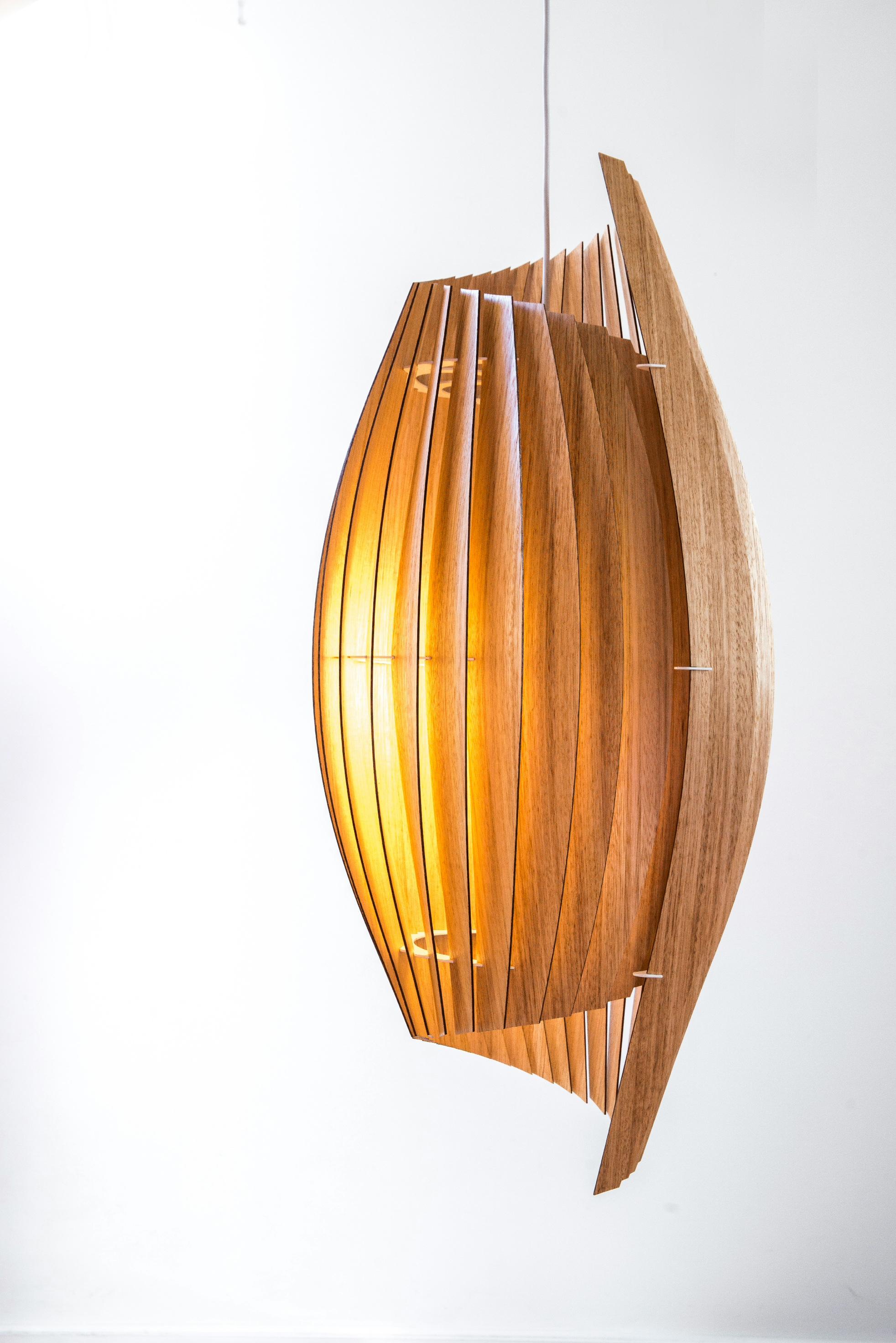 Vertical Conus Pendant Light