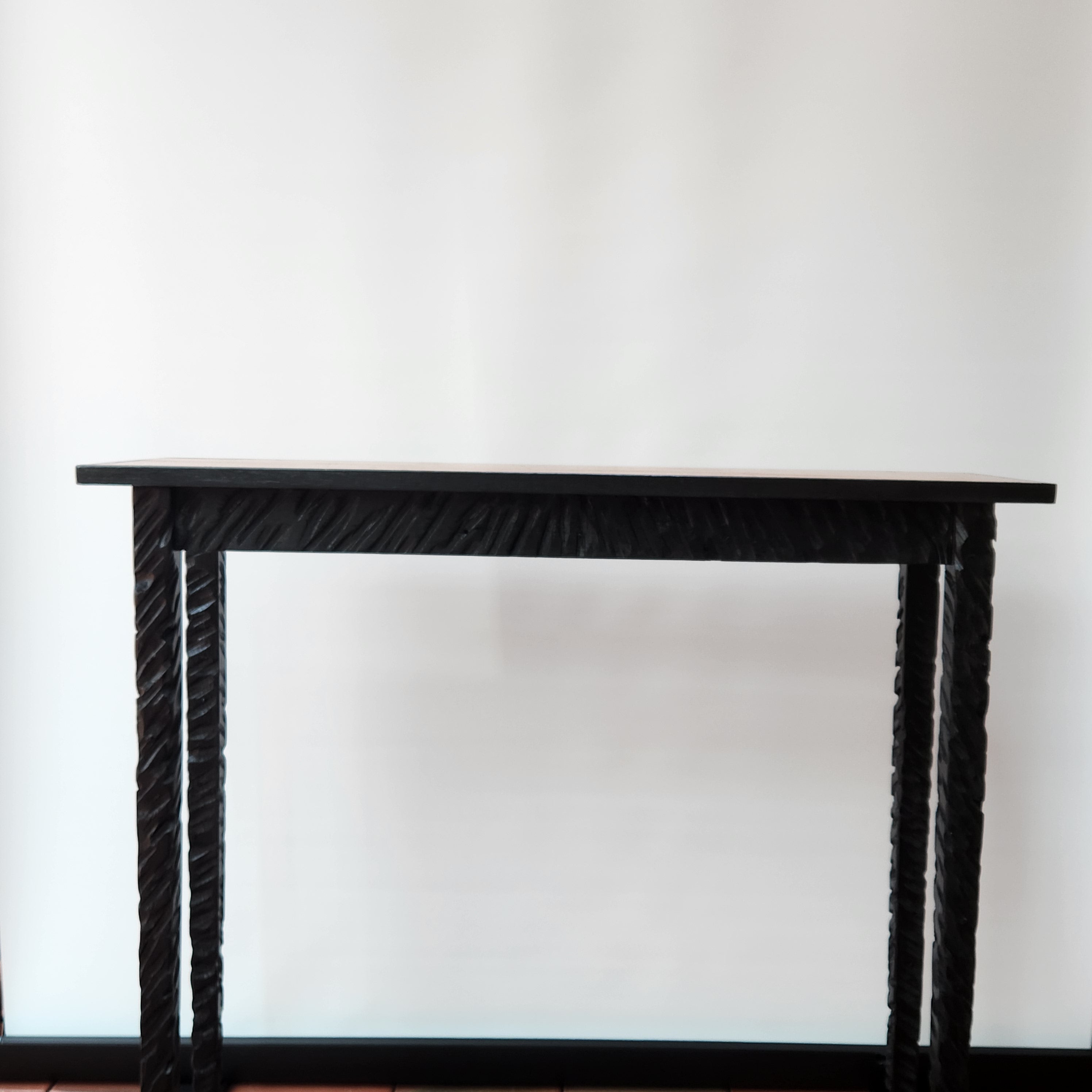 Didcot Textured Hall Table - Myrtle